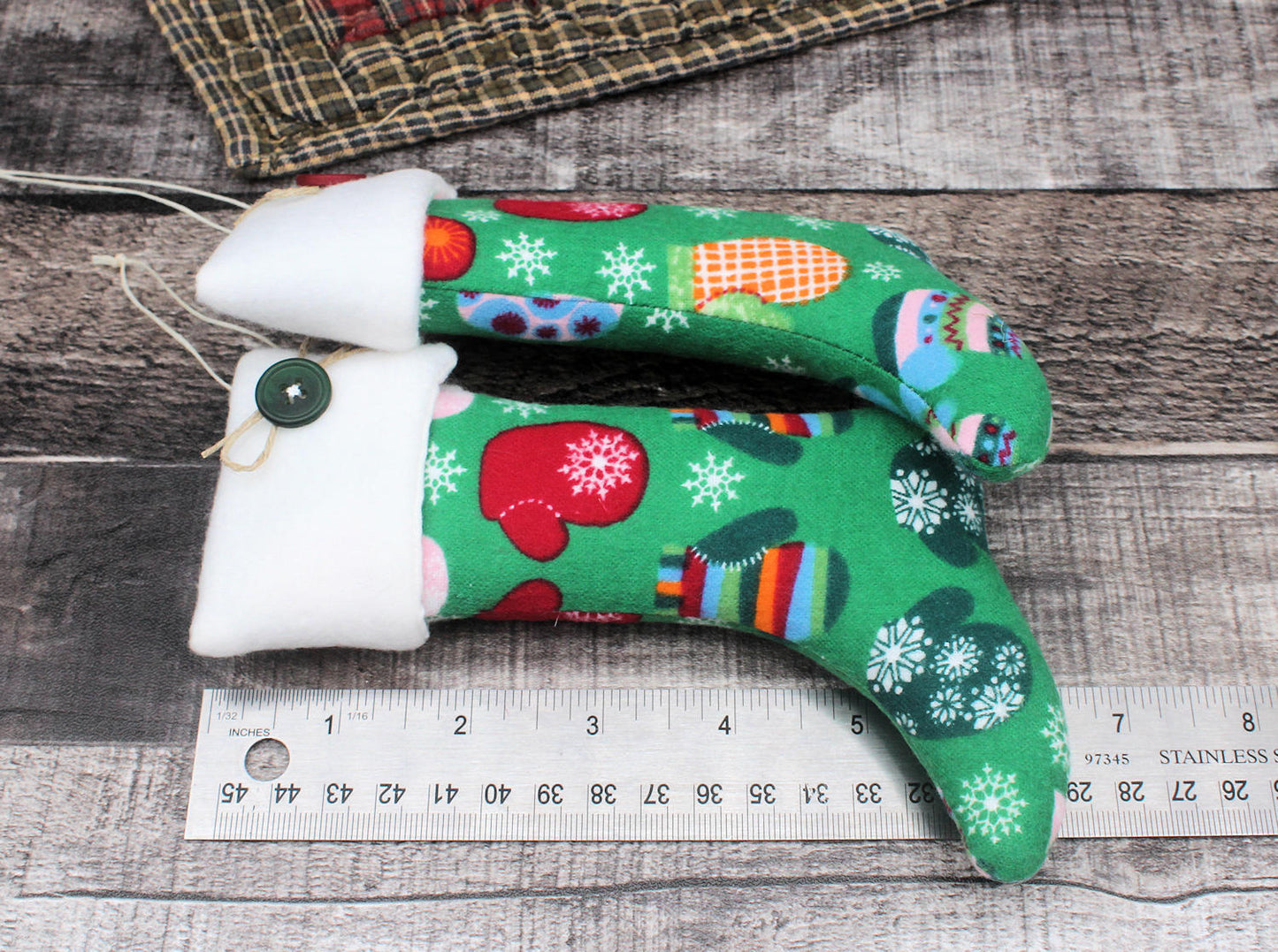 Christmas Stockings Ornaments Green Mittens