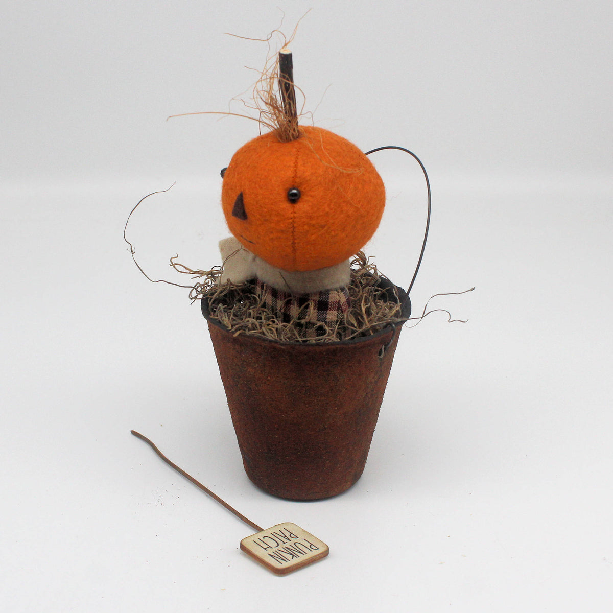 Primitive Pumpkinhead Doll in Faux Rusty Bucket – 7" Rustic Halloween Decor