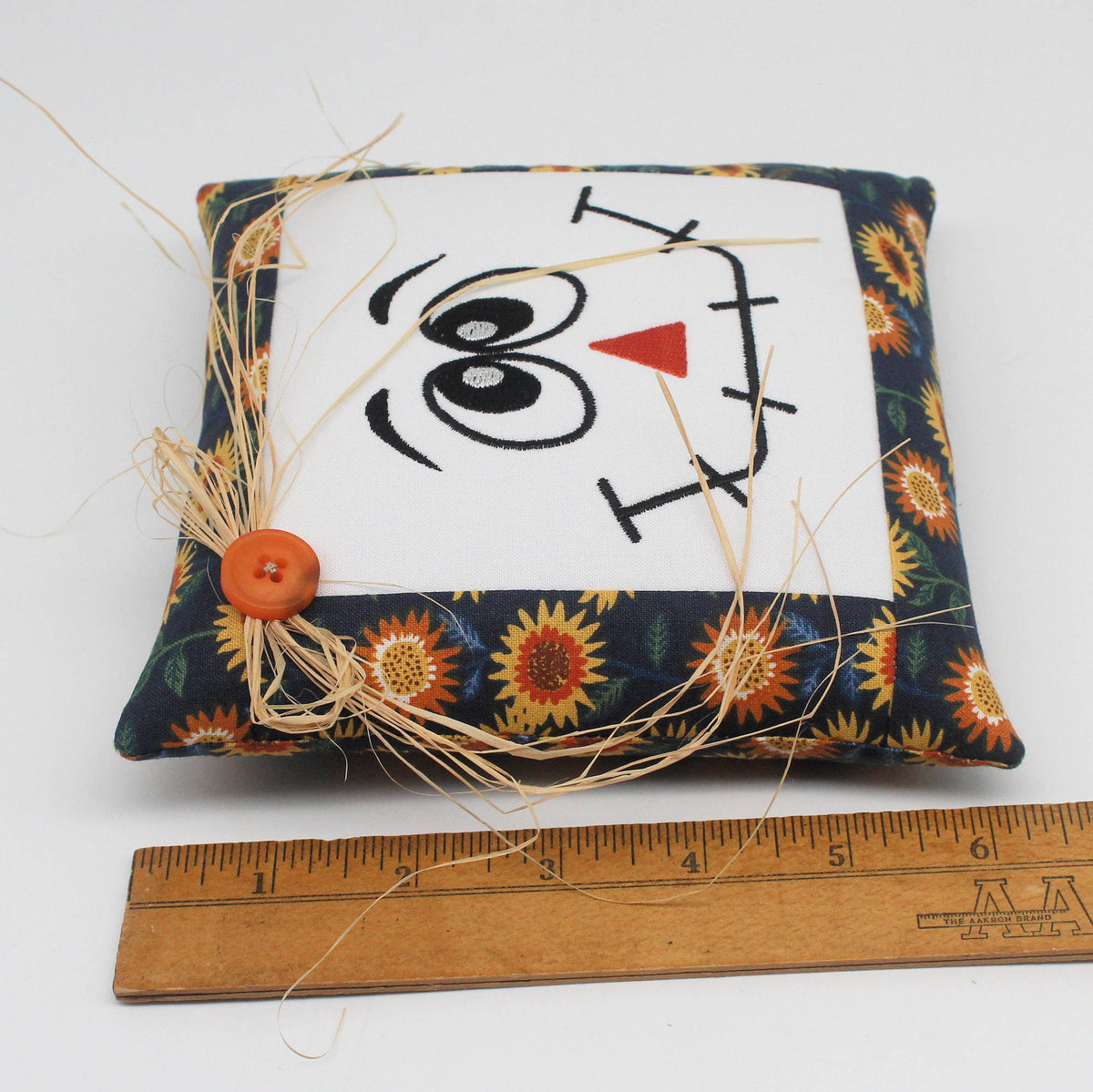 Scarecrow Face Mini Pillow Tuck – 6x6 Embroidered Fall Bowl Filler