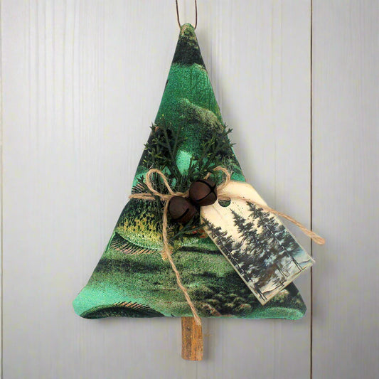 Tree-shaped Christmas ornament or bowl filler with an underwater game fish design