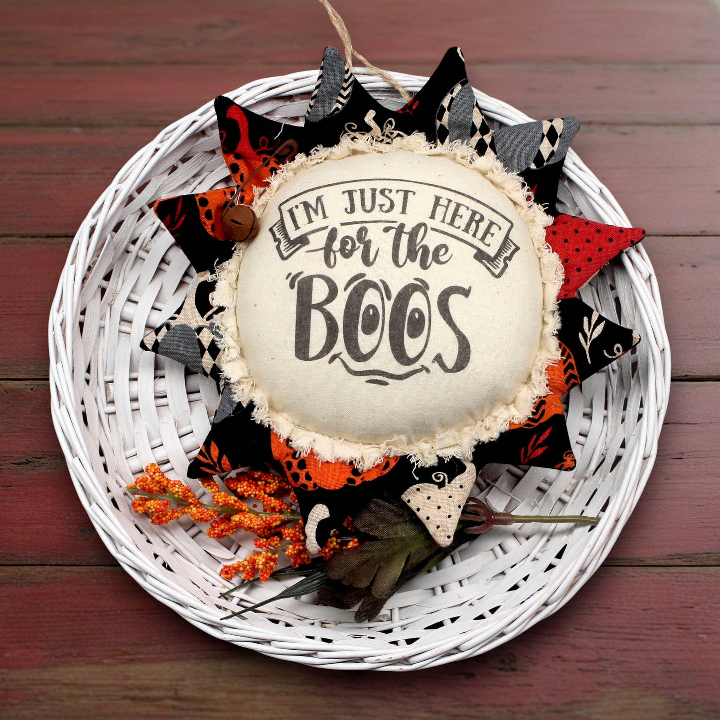 Primitive fabric sunflower ornament for Halloween with the text 'I'm just here for the boos'