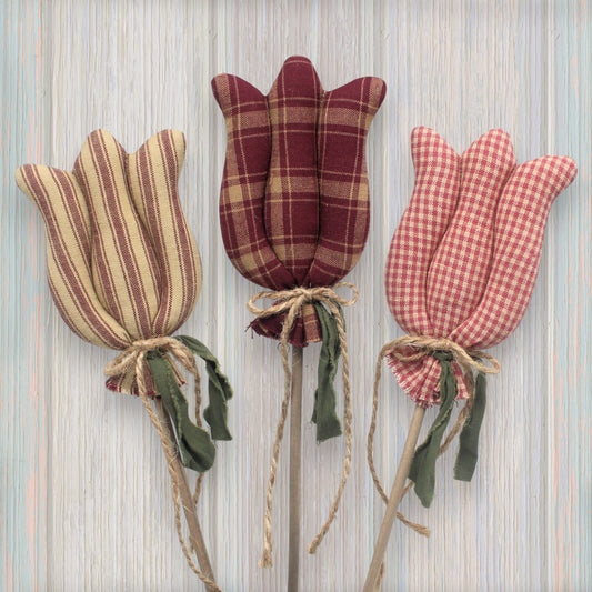 Set of three country primitive fabric tulip pokes in pink and burgundy homespun colors